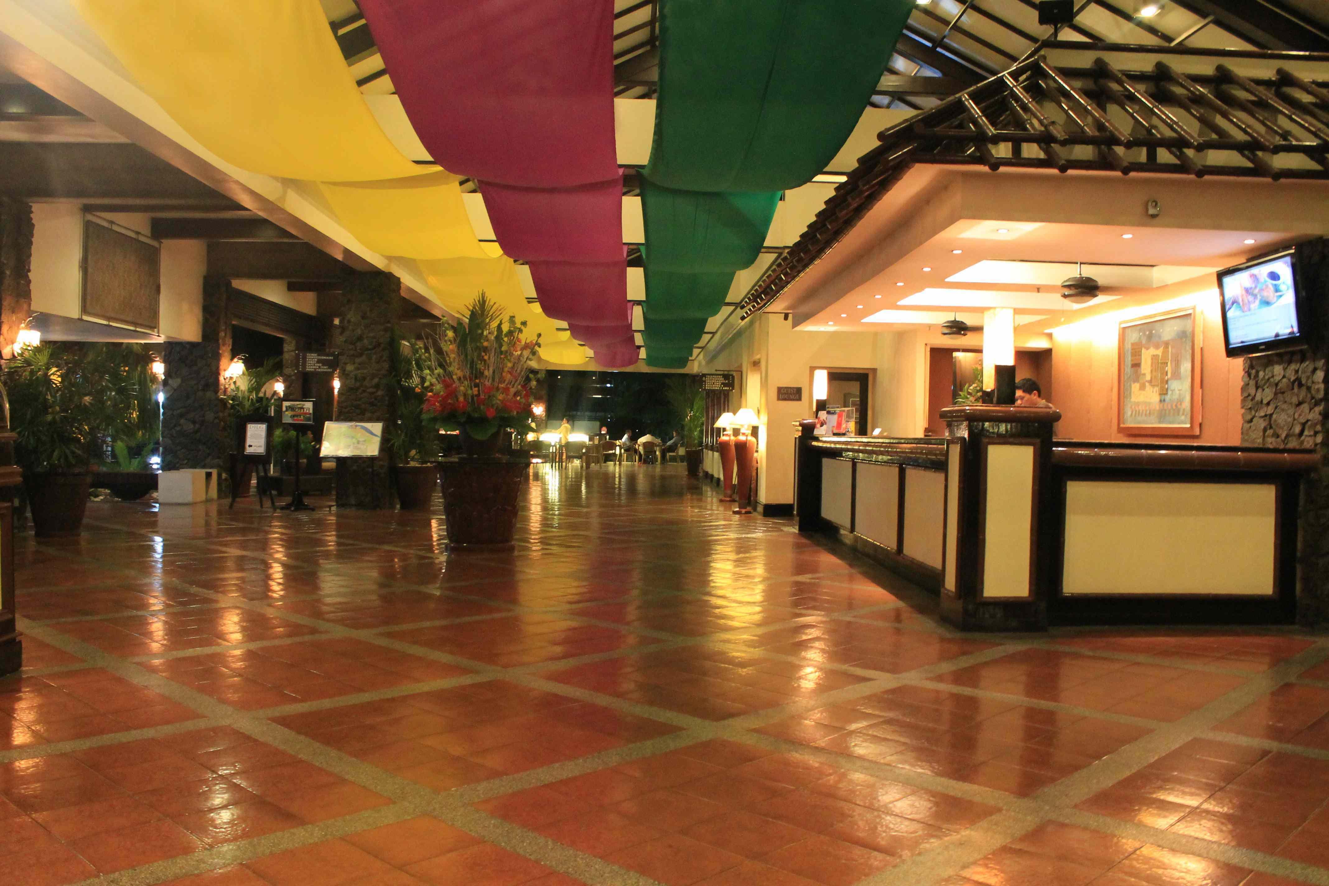 Waterfront Insular Hotel Davao Luaran gambar