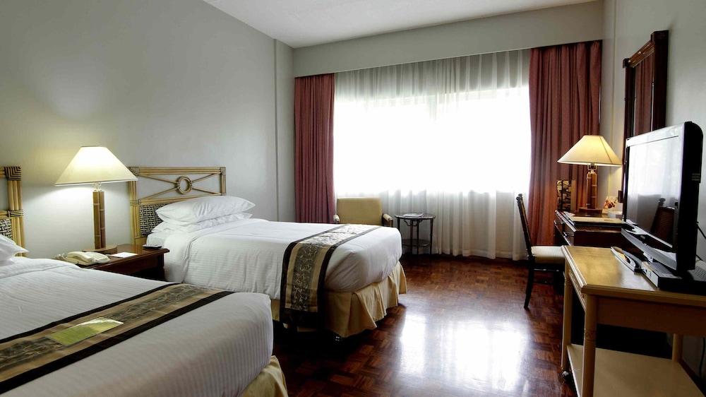 Waterfront Insular Hotel Davao Luaran gambar